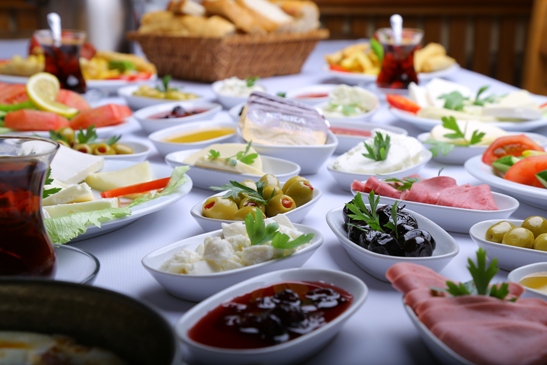 İstanbul Kahvaltı Mekanları Avrupa Anadolu Yakası En İyi En Güzel Serpme Kahvaltı Yerleri 2021