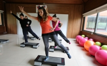 Başakşehirli bayanlara ücretsiz step dersi