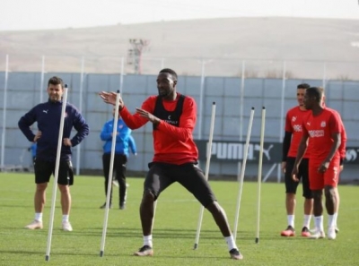 Sivasspor, Başakşehir maçı çalışmalarına start verdi
