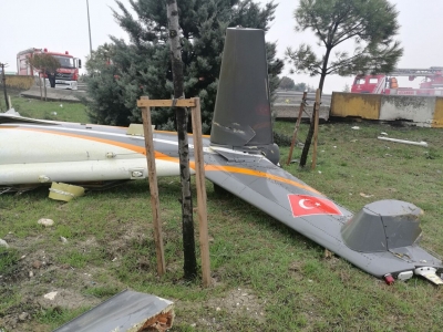 Son dakika: İstanbul Büyükçekmece'de helikopter kazası Beylikdüzü’nde Tüyap kulesine çarpıp düştü! Düşme anı videosu izle